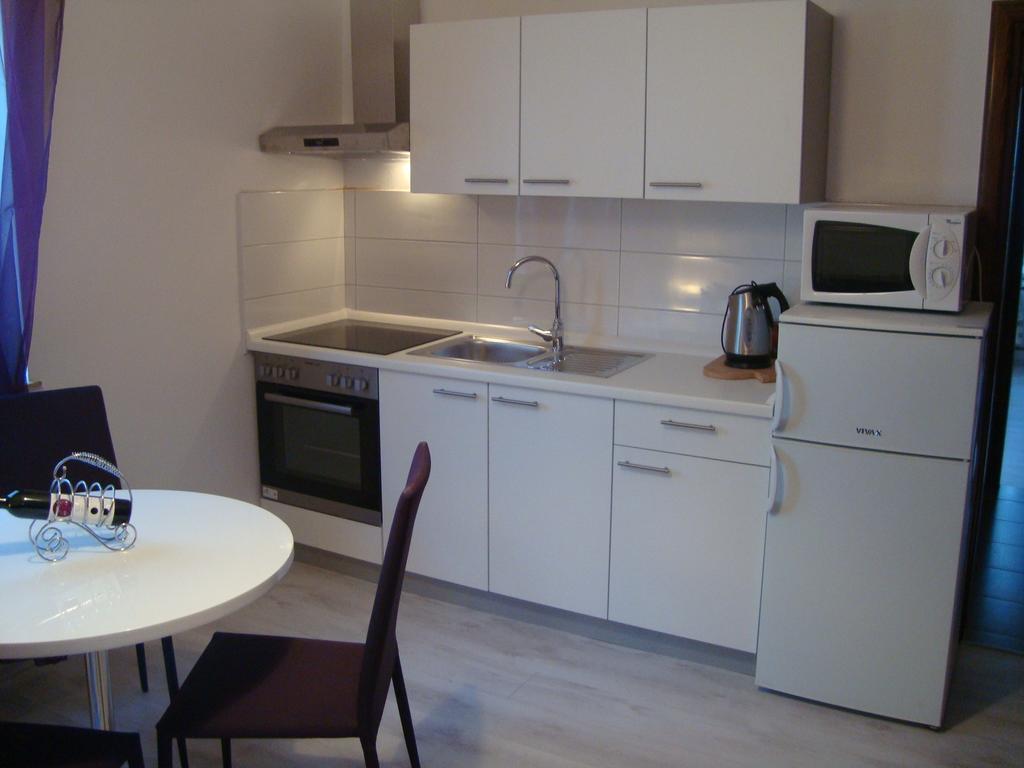 פורץ Apartments Peloza מראה חיצוני תמונה