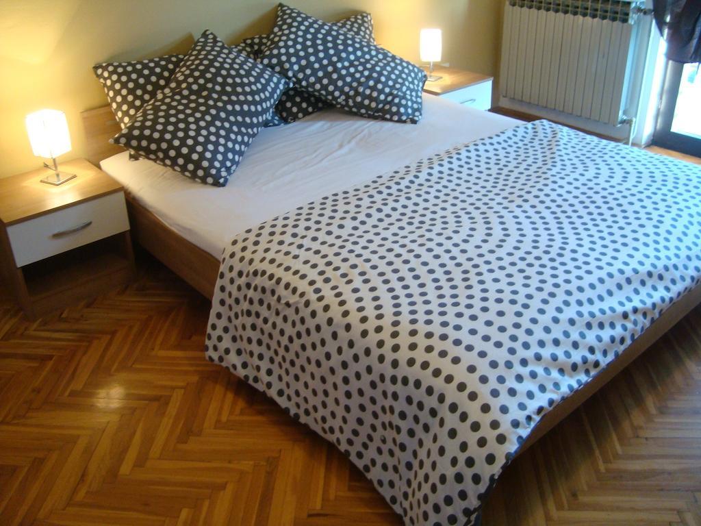 פורץ Apartments Peloza מראה חיצוני תמונה